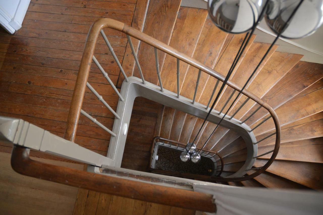 Chambre D'Hotes Les Ecuries เลอม็องส์ ภายนอก รูปภาพ