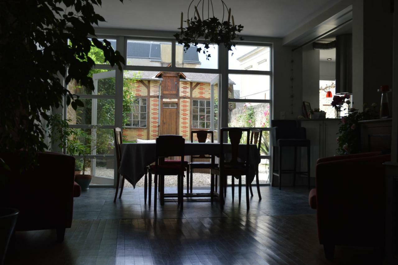 Chambre D'Hotes Les Ecuries เลอม็องส์ ภายนอก รูปภาพ