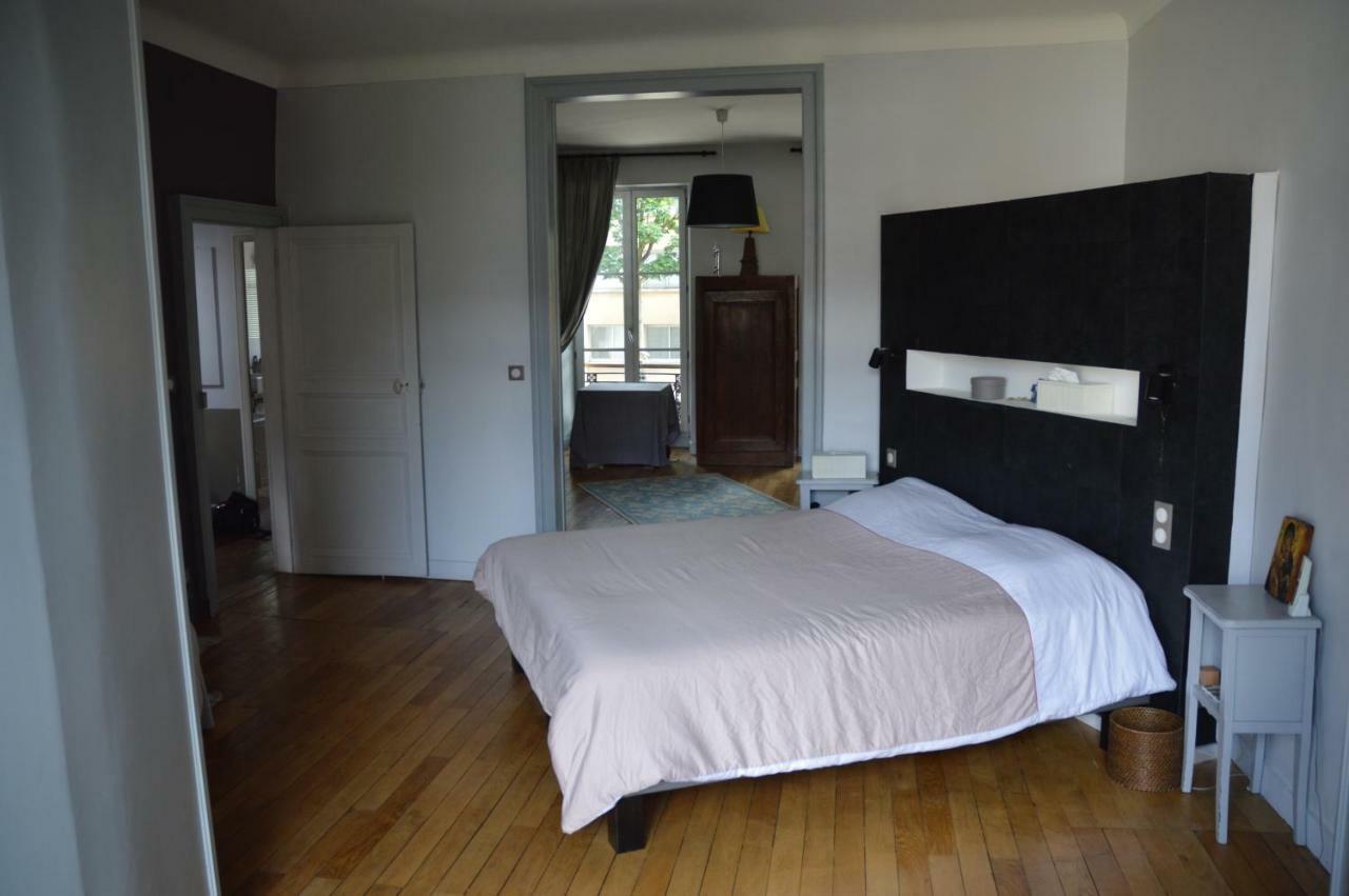 Chambre D'Hotes Les Ecuries เลอม็องส์ ภายนอก รูปภาพ