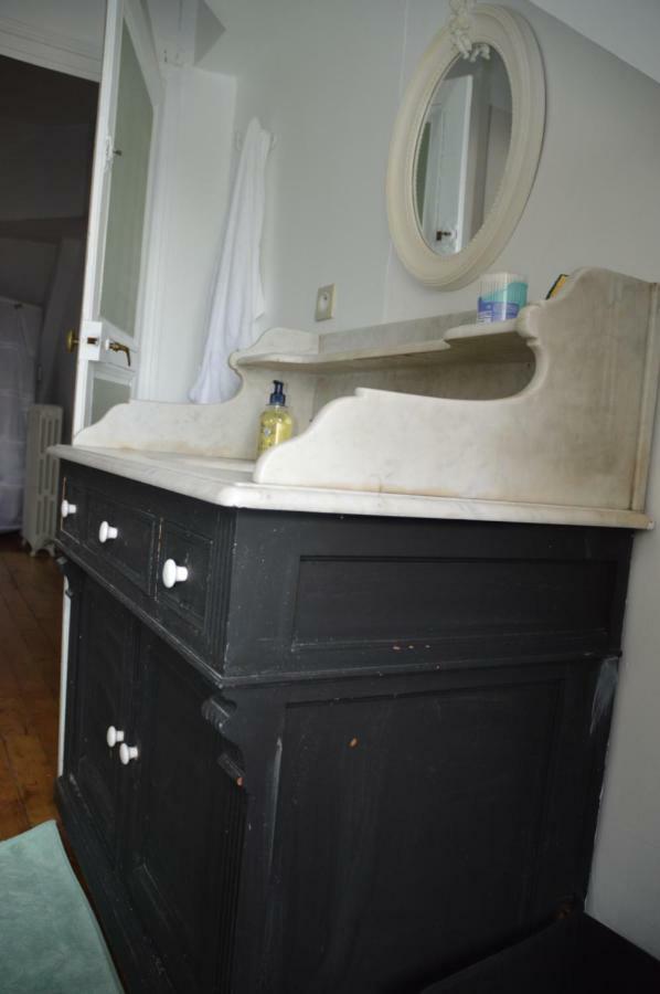 Chambre D'Hotes Les Ecuries เลอม็องส์ ภายนอก รูปภาพ